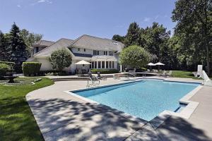 Luxury-Home-with-Pool